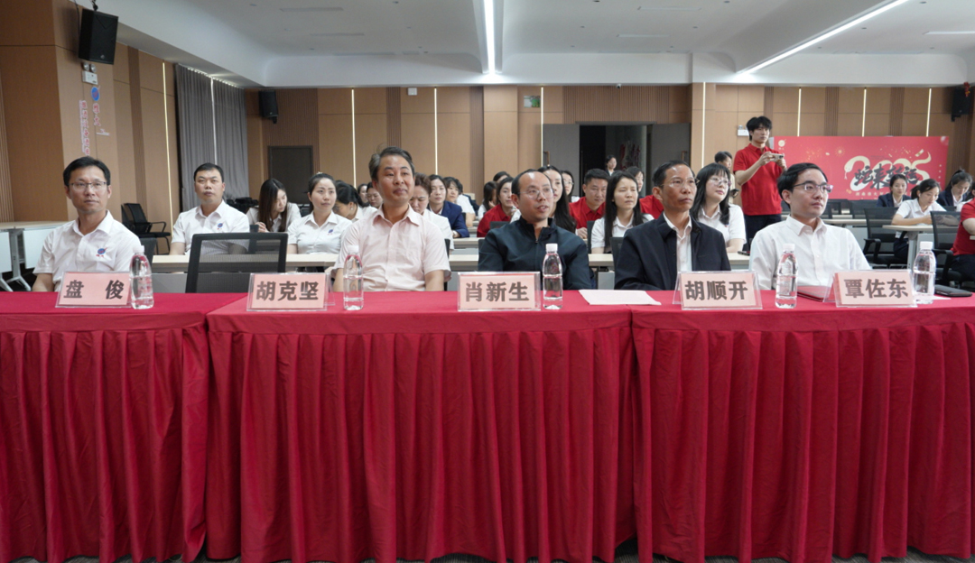 【共聚同心·共鑒新程】雅大與湖南科技學院聯合舉行實習實踐基地掛牌 3